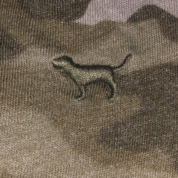 (GIFTED) VS PINK CAMO TSHIRT DOG LOGO - Picture 4 of 4